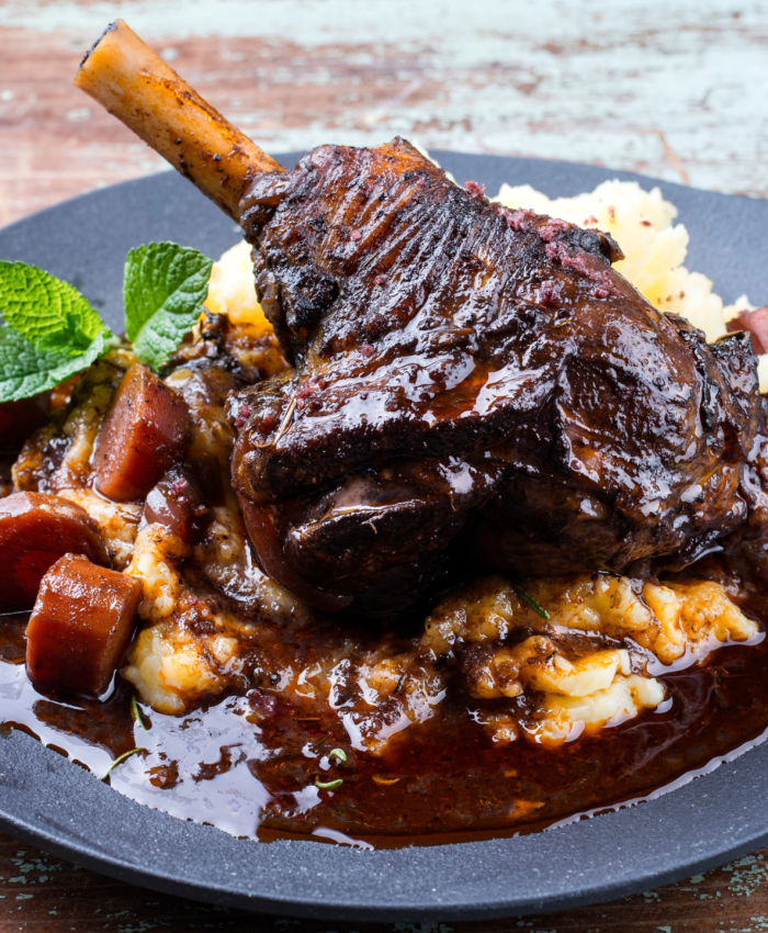 Braised lamb shanks with red wine & herbs